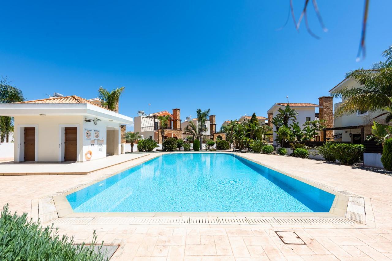 Villa Alexandra By Ezoria Villas Айя-Напа Екстер'єр фото